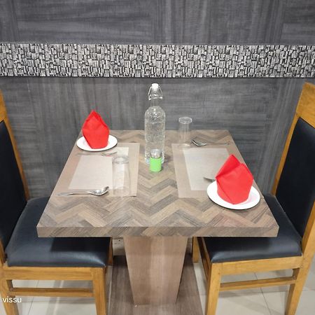 Variety Inn Patna  Eksteriør billede