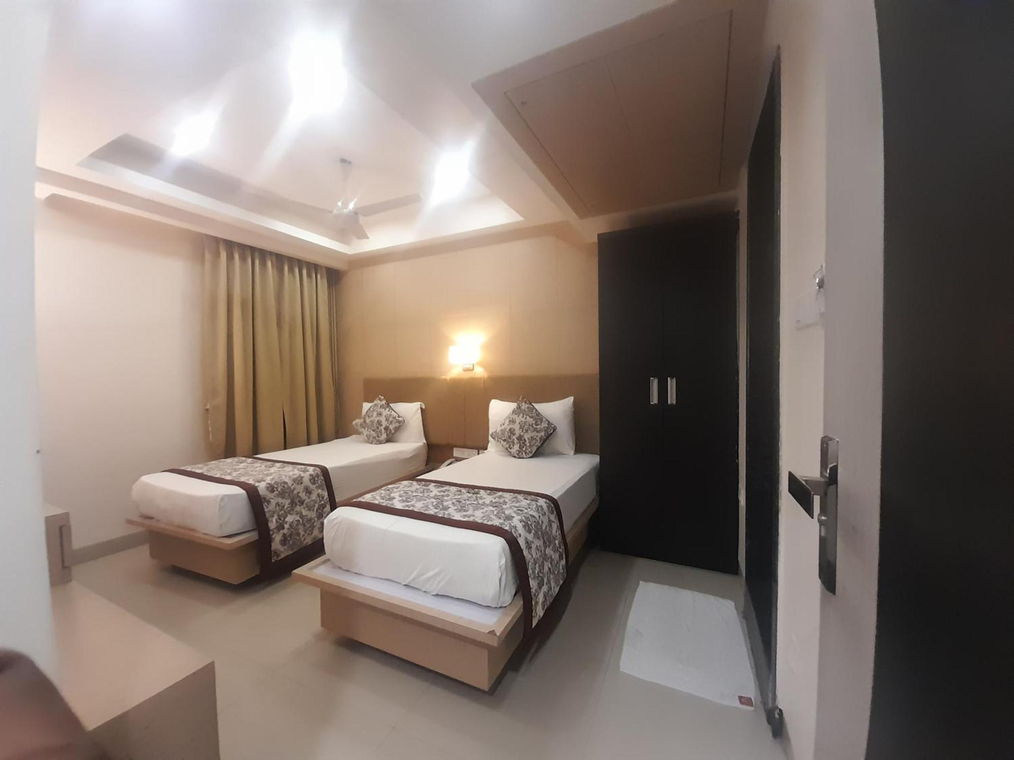 Variety Inn Patna  Eksteriør billede